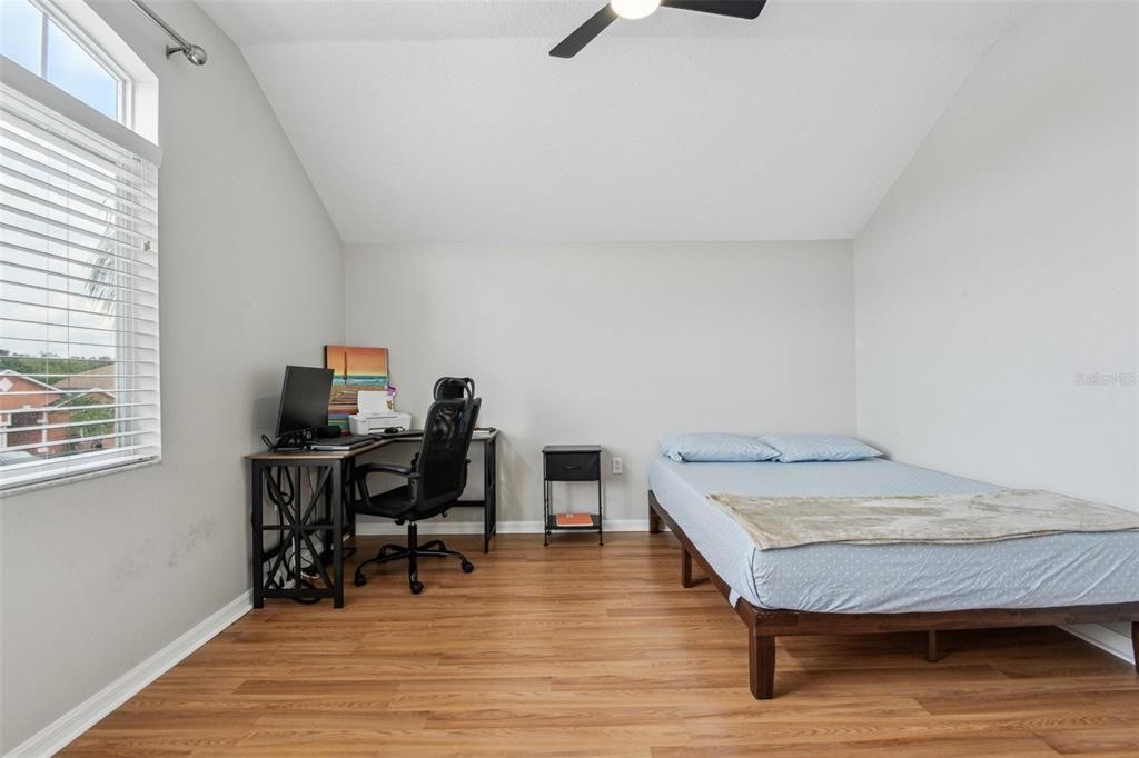 На продажу: $475,000 (4 спален, 2 ванн, 2420 Квадратных фут)