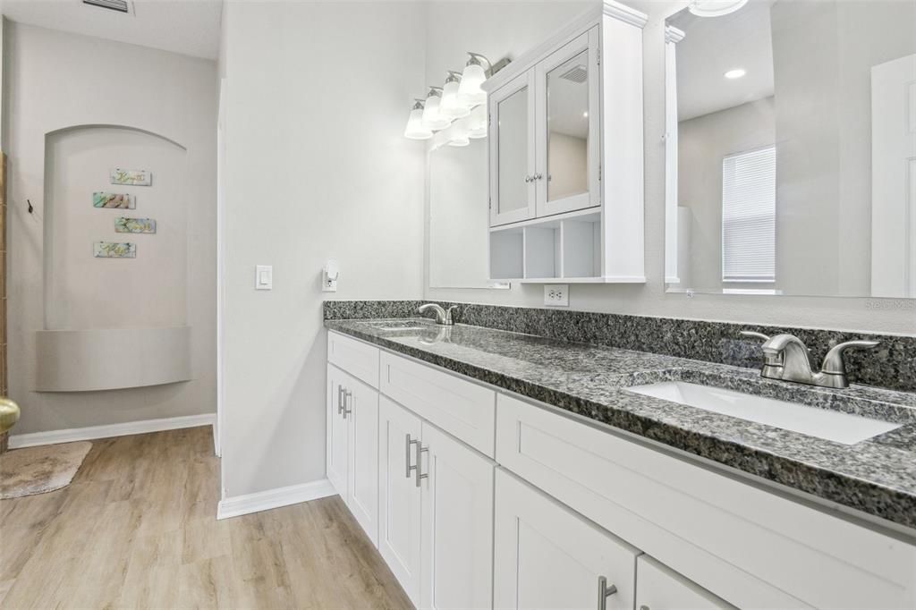 На продажу: $475,000 (4 спален, 2 ванн, 2420 Квадратных фут)