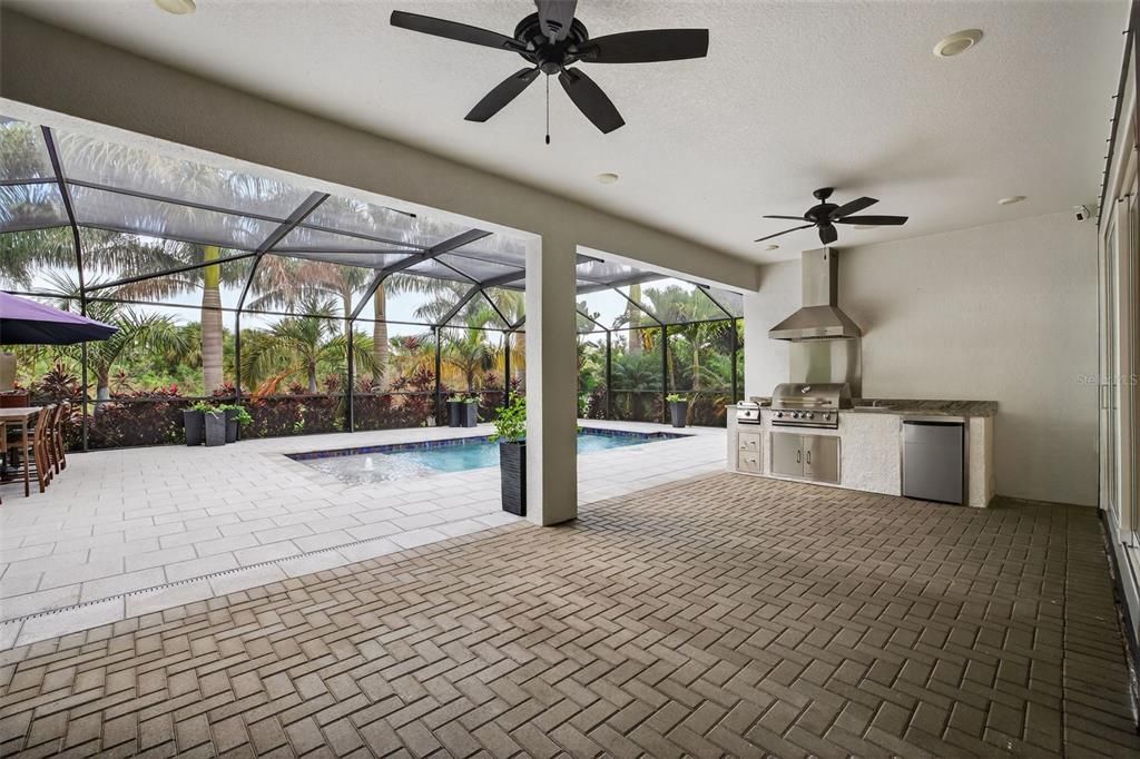 待售: $1,300,000 (4 贝兹, 3 浴室, 3225 平方英尺)