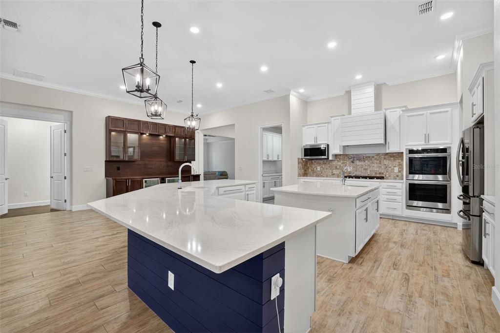 待售: $1,300,000 (4 贝兹, 3 浴室, 3225 平方英尺)