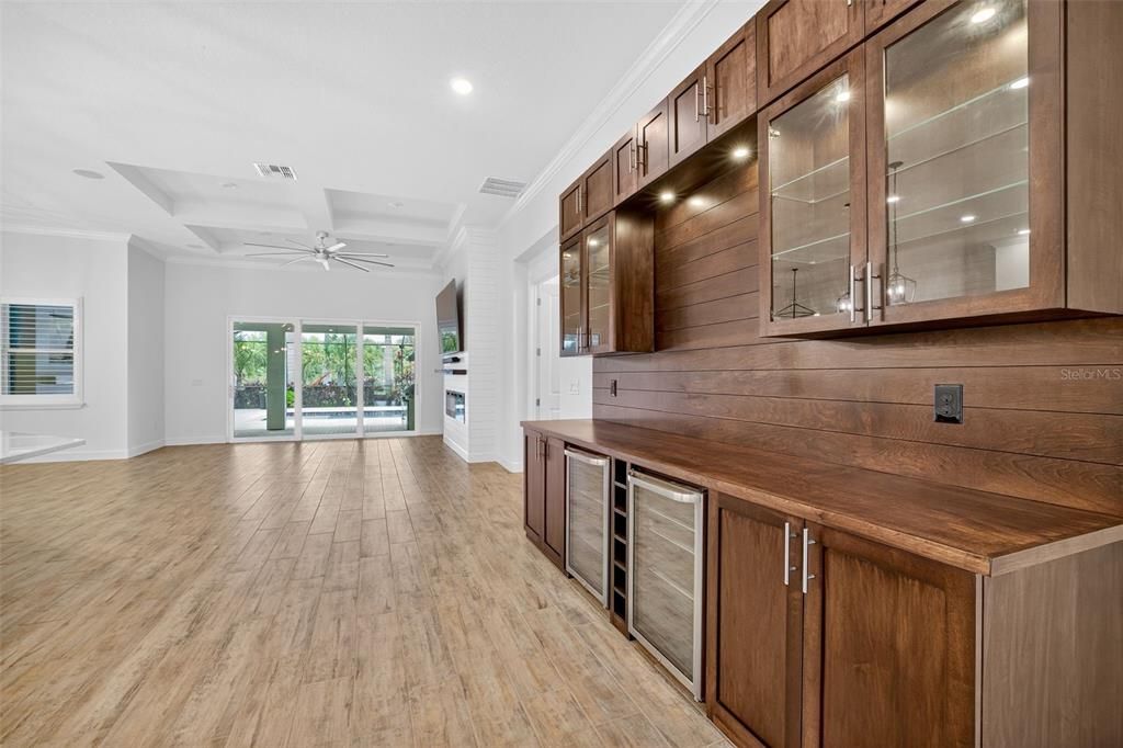 待售: $1,300,000 (4 贝兹, 3 浴室, 3225 平方英尺)