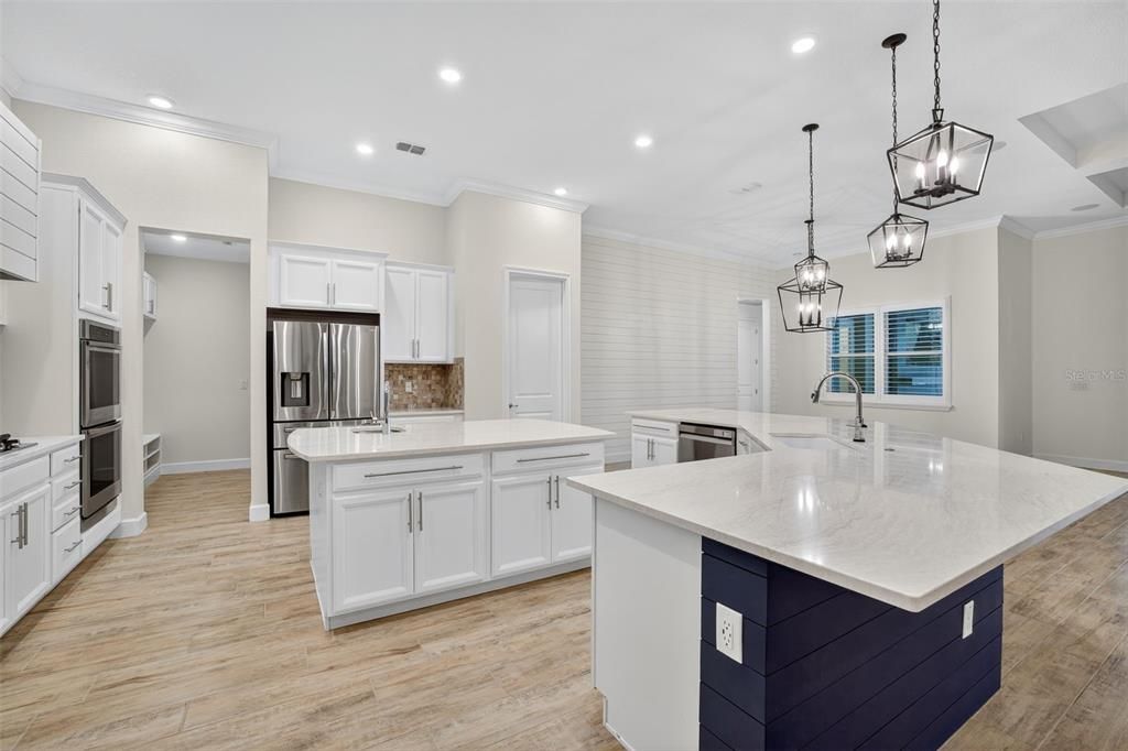 待售: $1,300,000 (4 贝兹, 3 浴室, 3225 平方英尺)