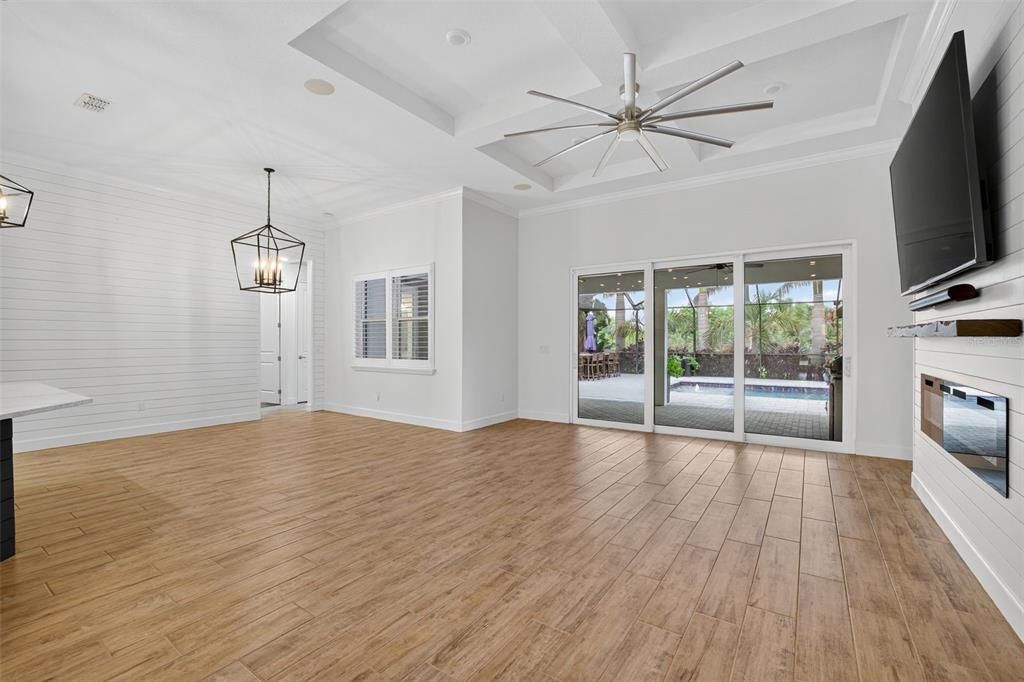 待售: $1,300,000 (4 贝兹, 3 浴室, 3225 平方英尺)