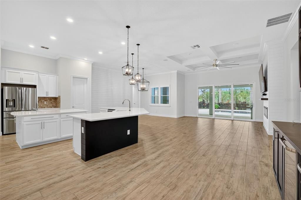 待售: $1,300,000 (4 贝兹, 3 浴室, 3225 平方英尺)