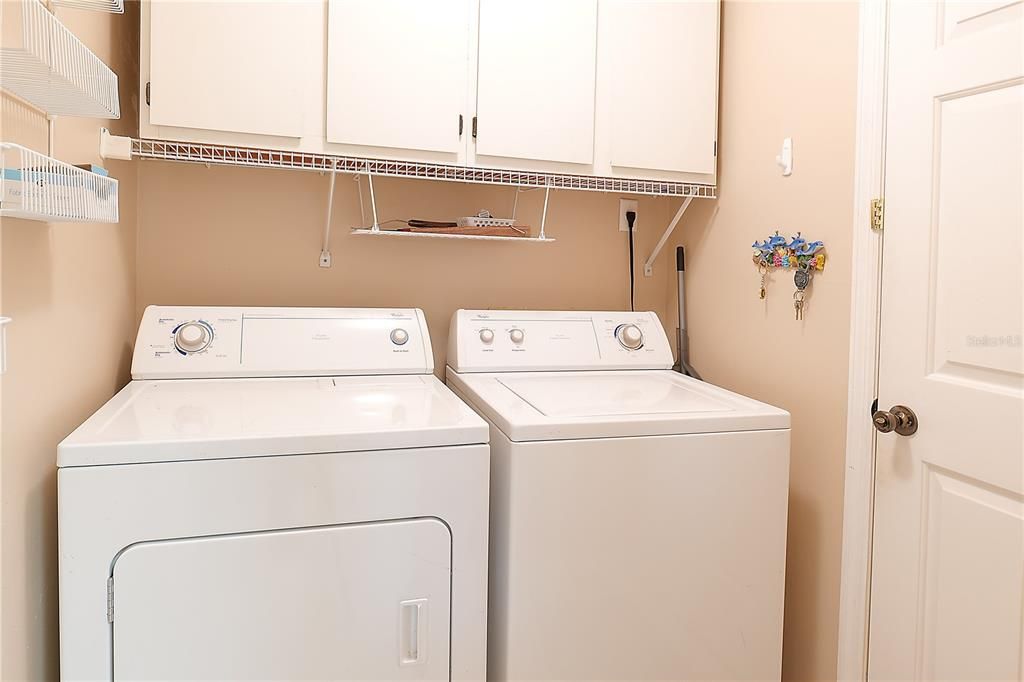 На продажу: $275,000 (2 спален, 2 ванн, 1433 Квадратных фут)