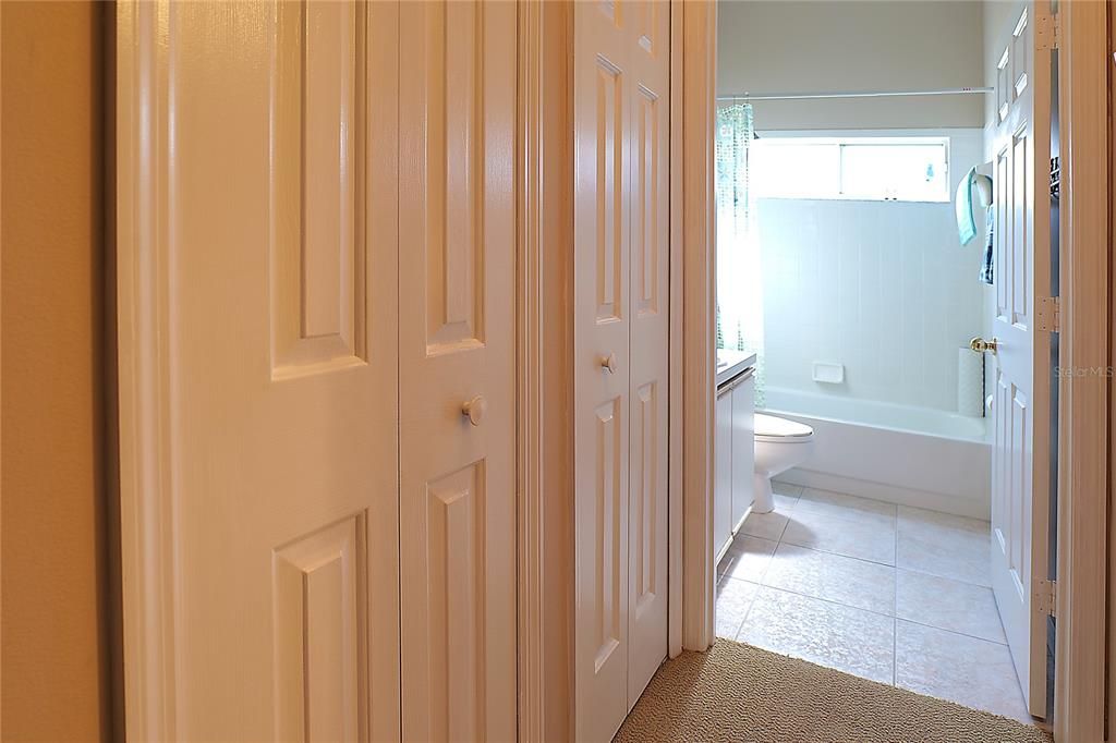 На продажу: $275,000 (2 спален, 2 ванн, 1433 Квадратных фут)