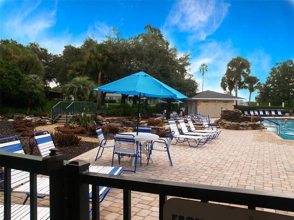 На продажу: $275,000 (2 спален, 2 ванн, 1433 Квадратных фут)