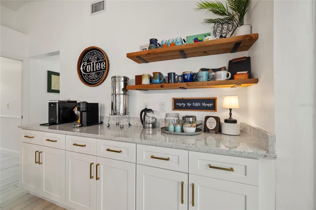 For Sale: $625,000 (3 beds, 2 baths, 2202 Square Feet)