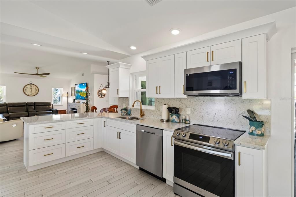 For Sale: $625,000 (3 beds, 2 baths, 2202 Square Feet)