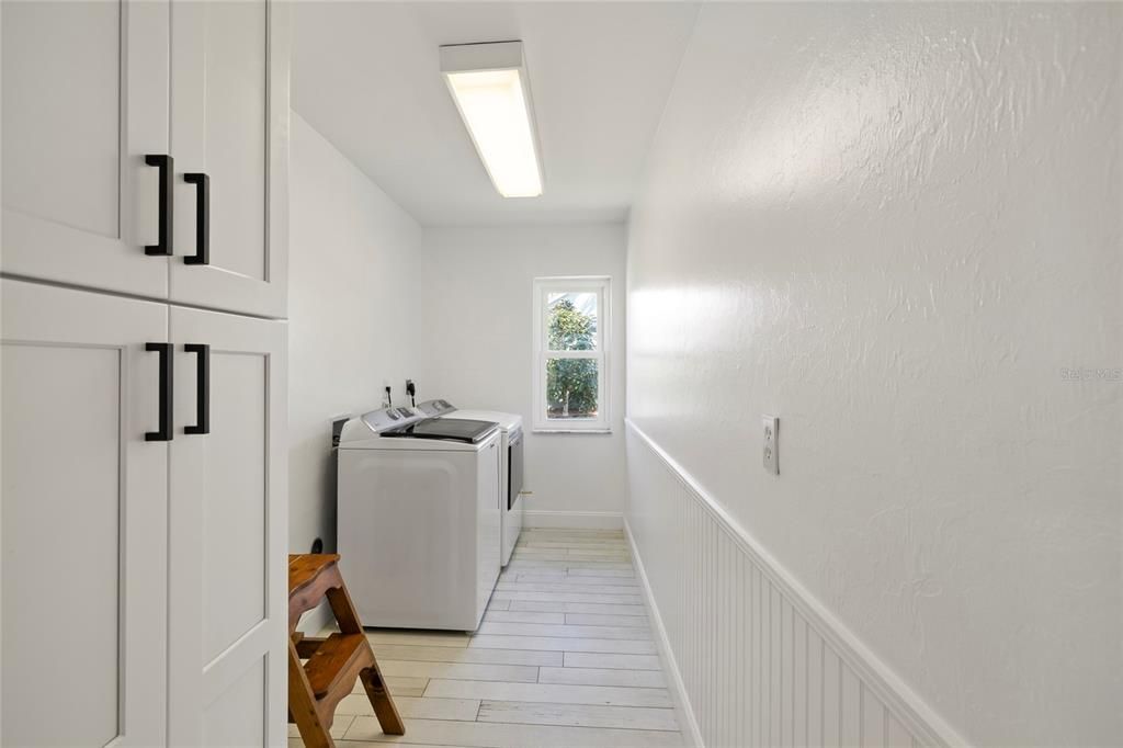 For Sale: $625,000 (3 beds, 2 baths, 2202 Square Feet)