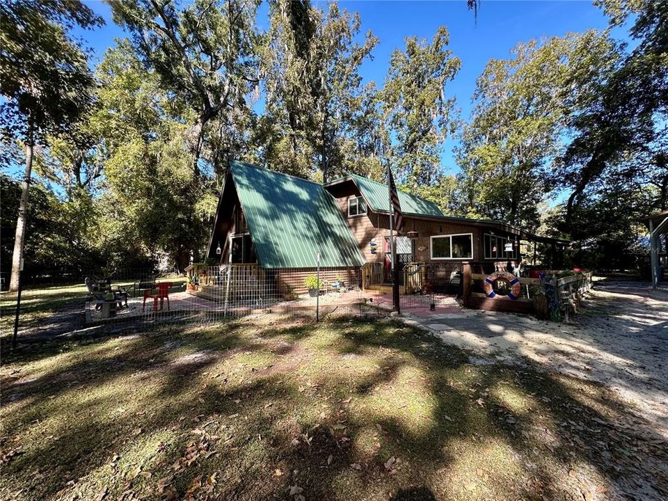 На продажу: $250,000 (2 спален, 1 ванн, 1256 Квадратных фут)