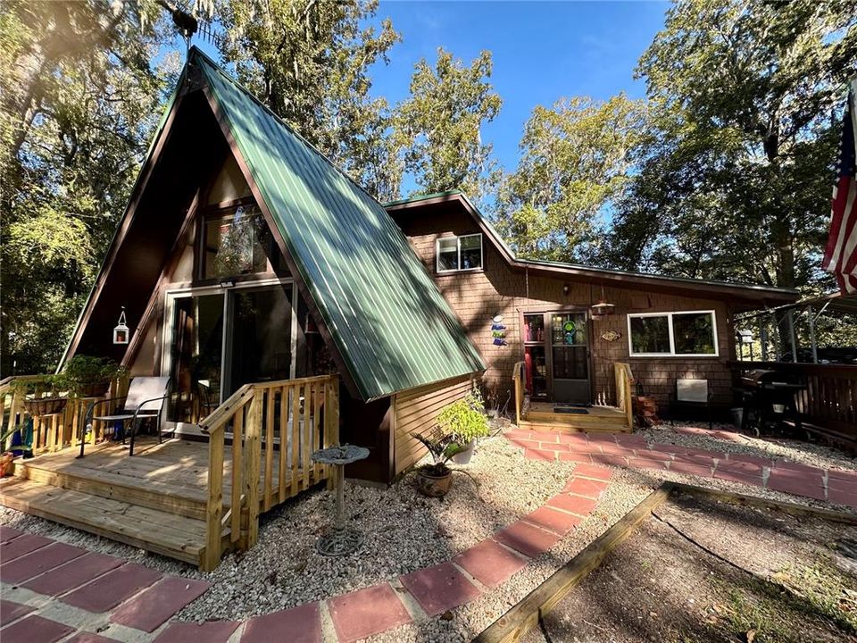 На продажу: $250,000 (2 спален, 1 ванн, 1256 Квадратных фут)