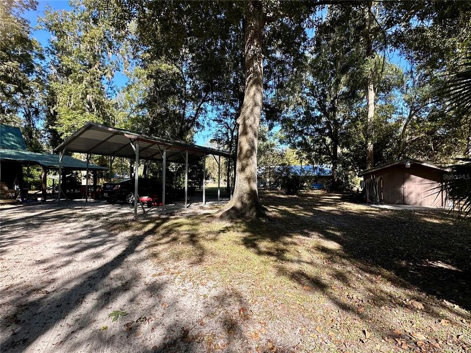 На продажу: $250,000 (2 спален, 1 ванн, 1256 Квадратных фут)