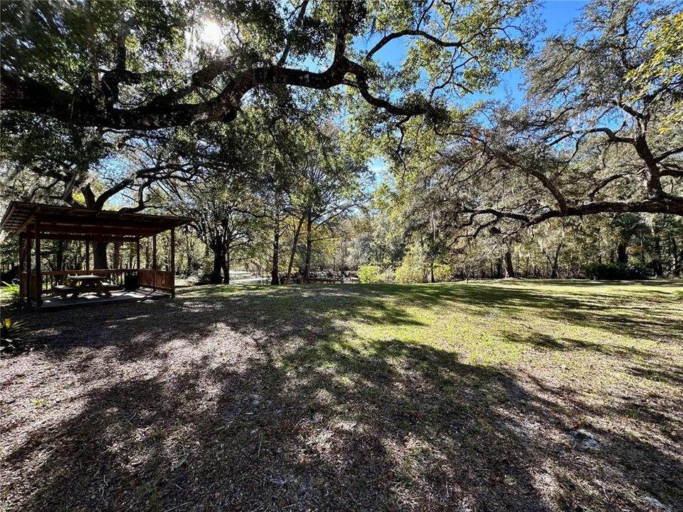 На продажу: $250,000 (2 спален, 1 ванн, 1256 Квадратных фут)