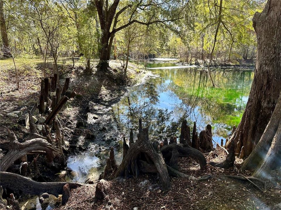 На продажу: $250,000 (2 спален, 1 ванн, 1256 Квадратных фут)