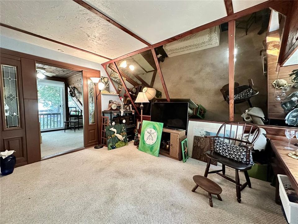 На продажу: $250,000 (2 спален, 1 ванн, 1256 Квадратных фут)