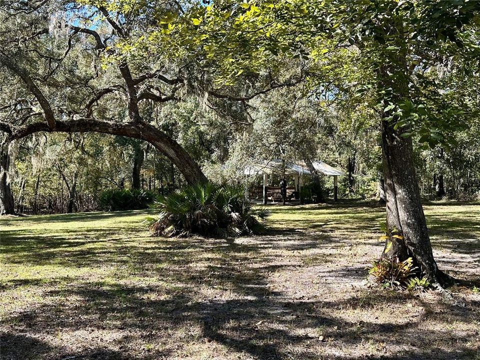 На продажу: $250,000 (2 спален, 1 ванн, 1256 Квадратных фут)