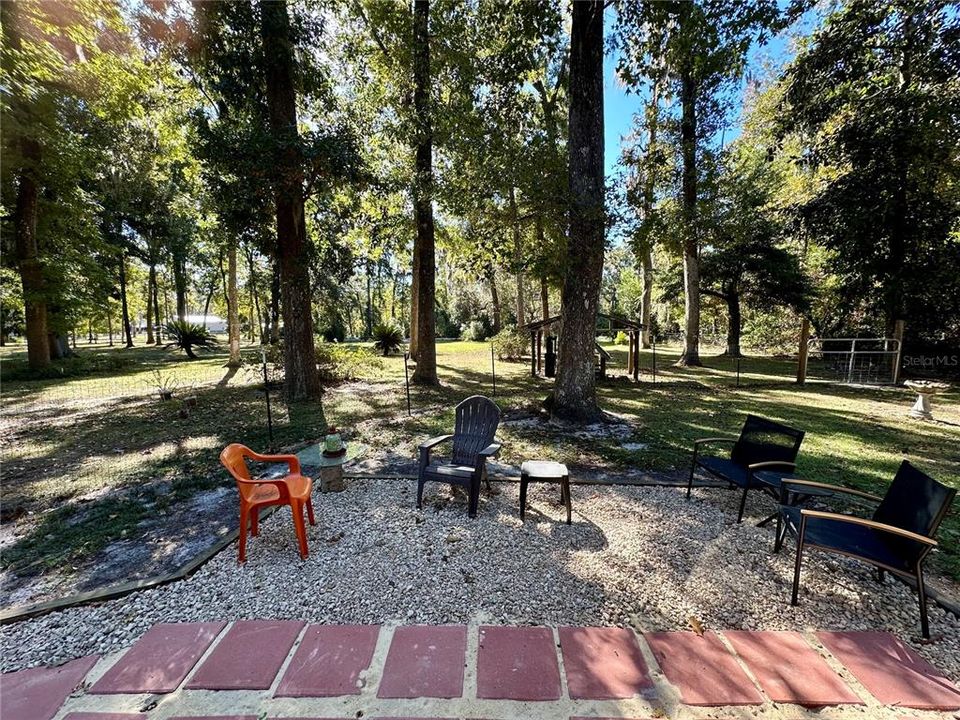 На продажу: $250,000 (2 спален, 1 ванн, 1256 Квадратных фут)