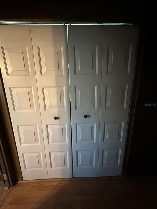 合同活跃: $124,900 (3 贝兹, 2 浴室, 1338 平方英尺)