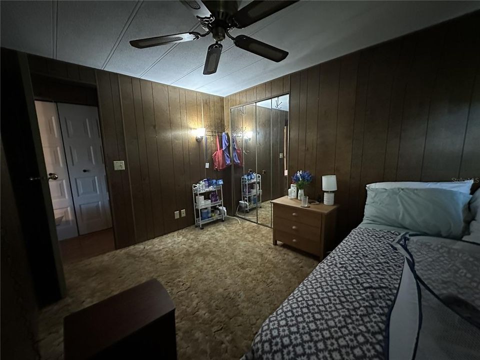 合同活跃: $124,900 (3 贝兹, 2 浴室, 1338 平方英尺)