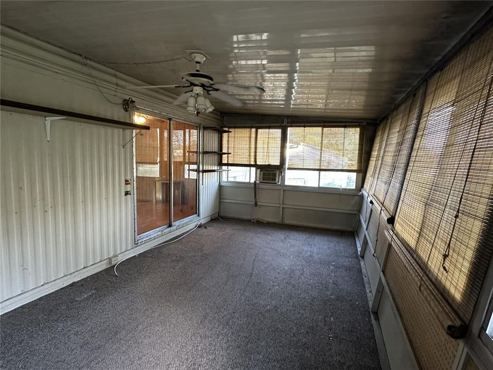 合同活跃: $124,900 (3 贝兹, 2 浴室, 1338 平方英尺)