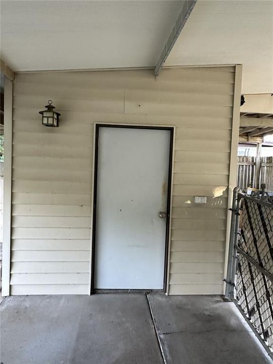 合同活跃: $124,900 (3 贝兹, 2 浴室, 1338 平方英尺)