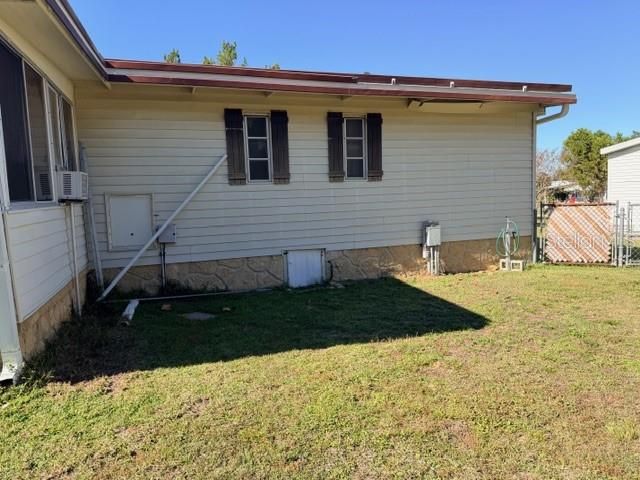 合同活跃: $124,900 (3 贝兹, 2 浴室, 1338 平方英尺)