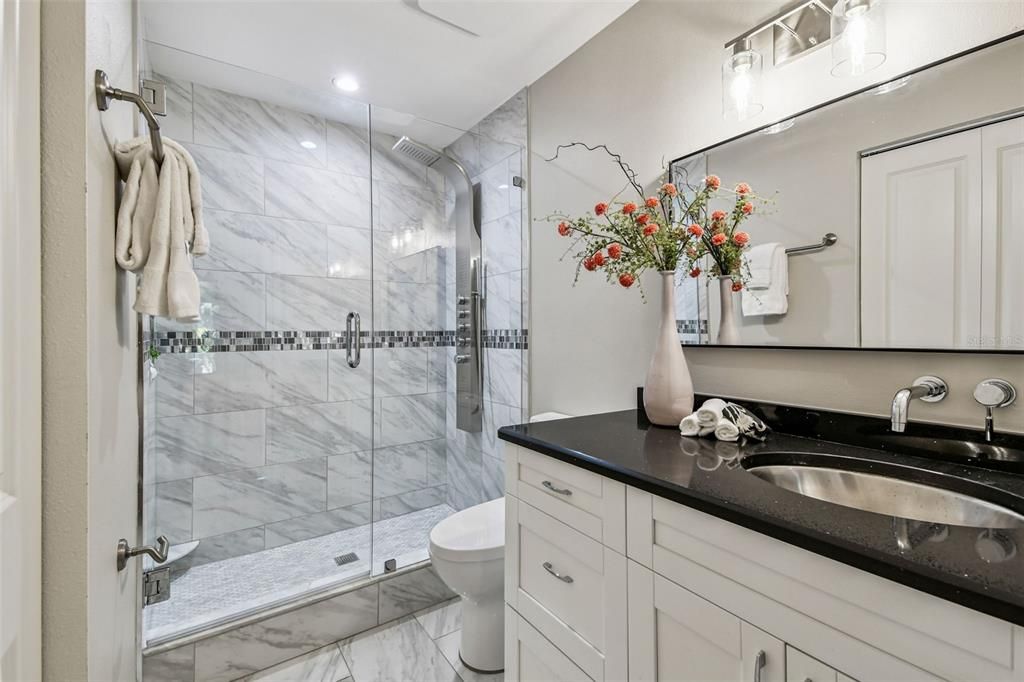 Active With Contract: $359,900 (2 beds, 2 baths, 1099 Square Feet)