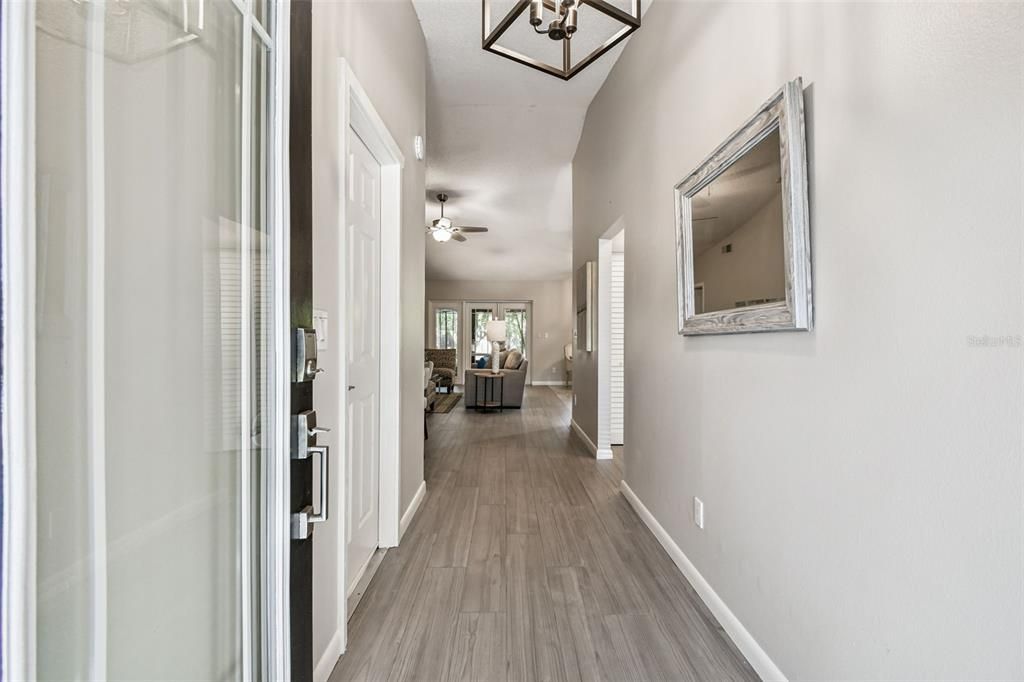 Active With Contract: $359,900 (2 beds, 2 baths, 1099 Square Feet)