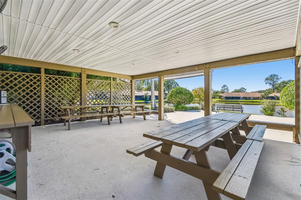 Active With Contract: $359,900 (2 beds, 2 baths, 1099 Square Feet)