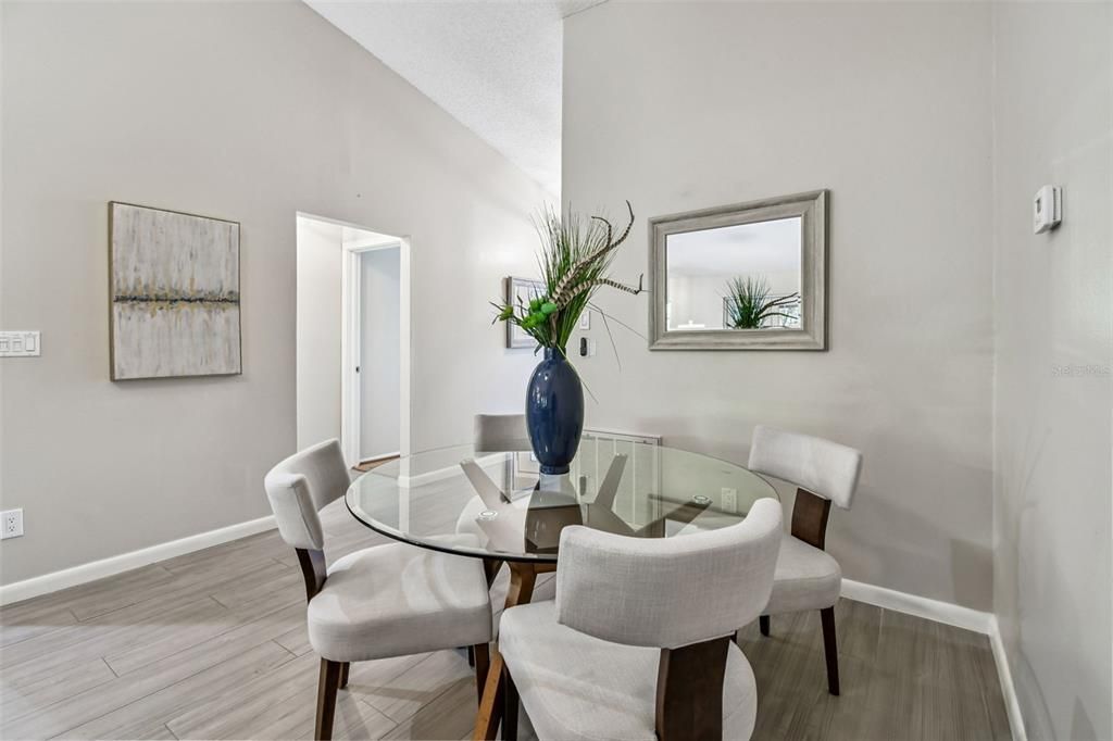 Active With Contract: $359,900 (2 beds, 2 baths, 1099 Square Feet)