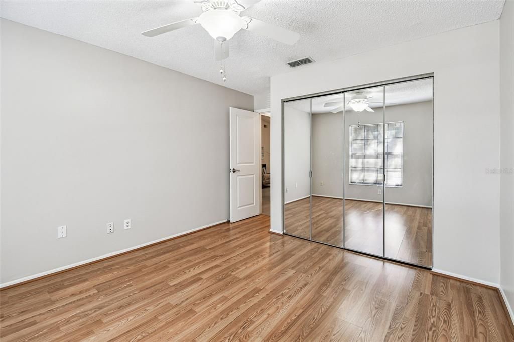 Active With Contract: $359,900 (2 beds, 2 baths, 1099 Square Feet)