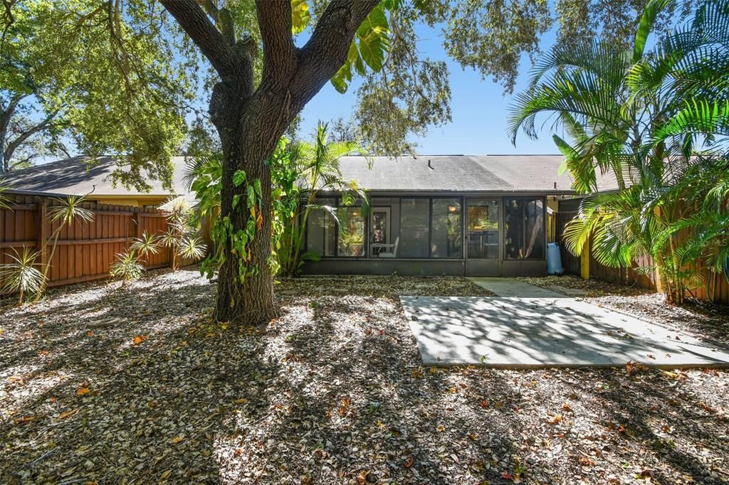 Active With Contract: $359,900 (2 beds, 2 baths, 1099 Square Feet)