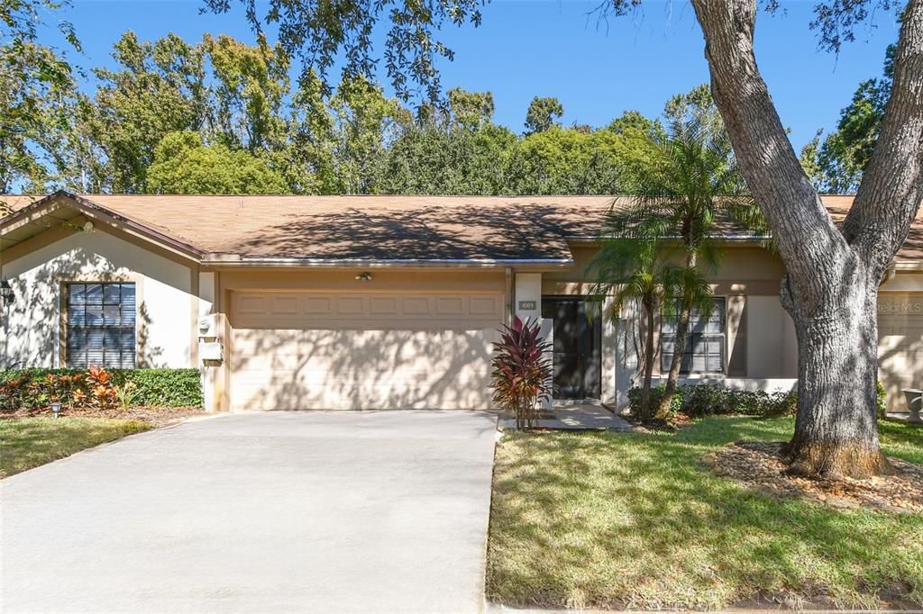 Active With Contract: $359,900 (2 beds, 2 baths, 1099 Square Feet)