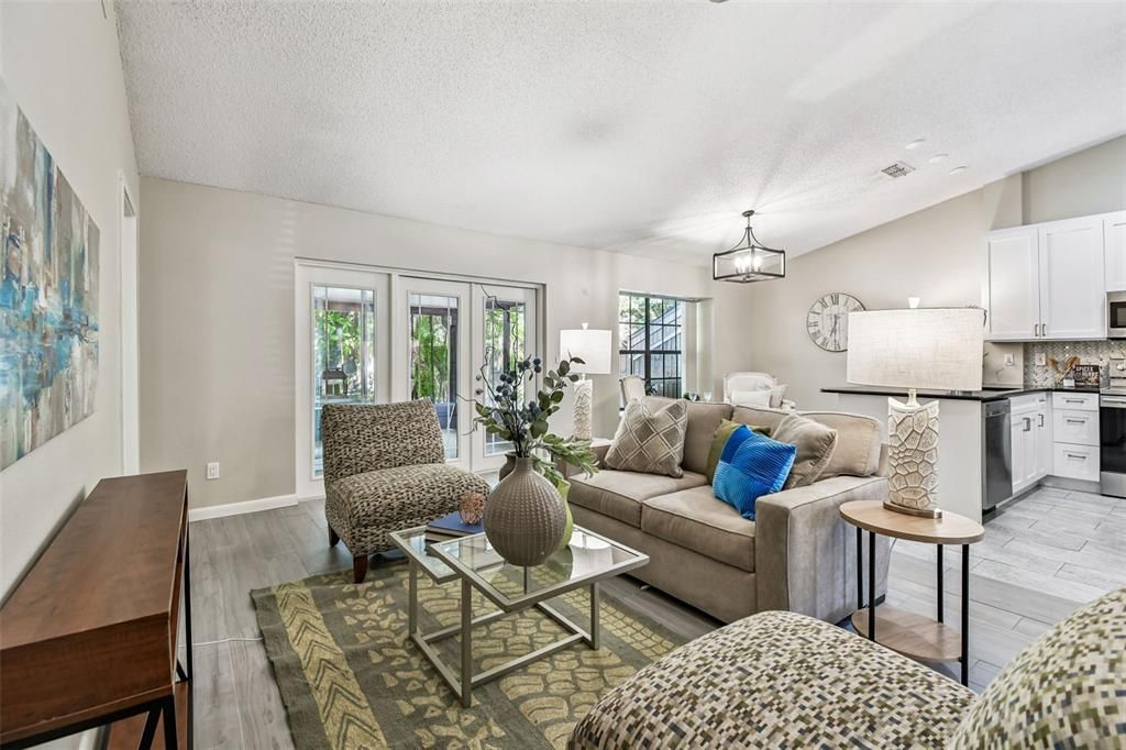 Active With Contract: $359,900 (2 beds, 2 baths, 1099 Square Feet)