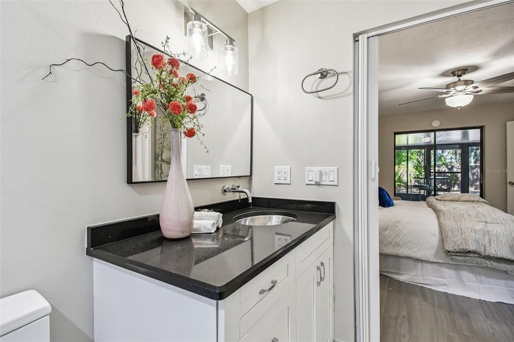 Active With Contract: $359,900 (2 beds, 2 baths, 1099 Square Feet)