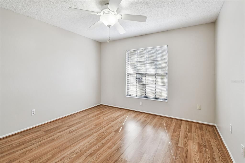 Active With Contract: $359,900 (2 beds, 2 baths, 1099 Square Feet)
