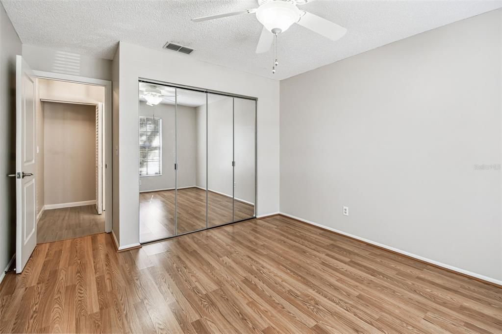 Active With Contract: $359,900 (2 beds, 2 baths, 1099 Square Feet)