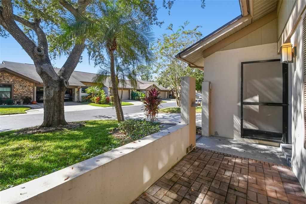 Active With Contract: $359,900 (2 beds, 2 baths, 1099 Square Feet)