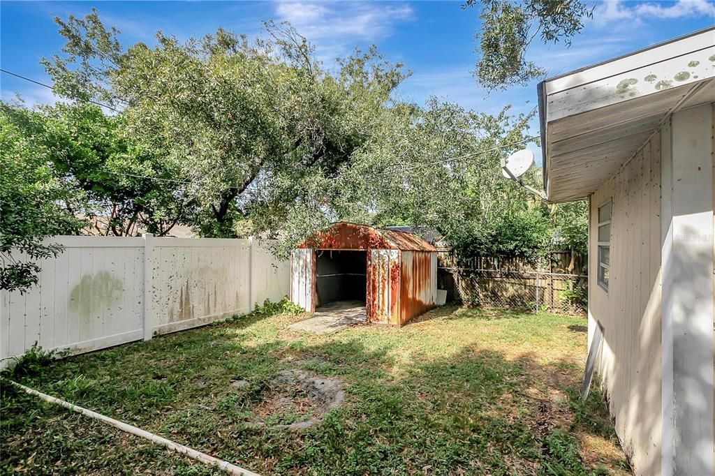 Active With Contract: $149,750 (1 beds, 1 baths, 680 Square Feet)