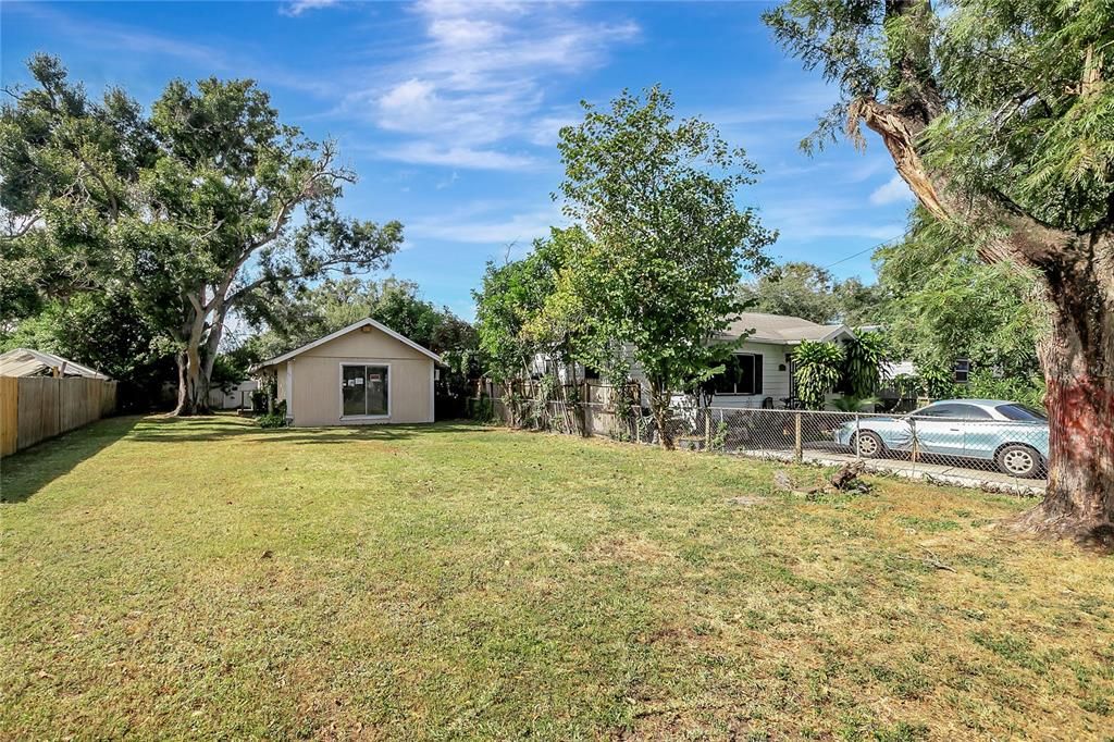 Active With Contract: $149,750 (1 beds, 1 baths, 680 Square Feet)