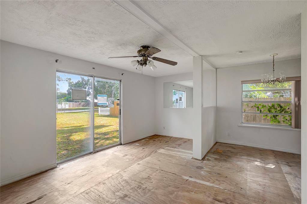 Active With Contract: $149,750 (1 beds, 1 baths, 680 Square Feet)