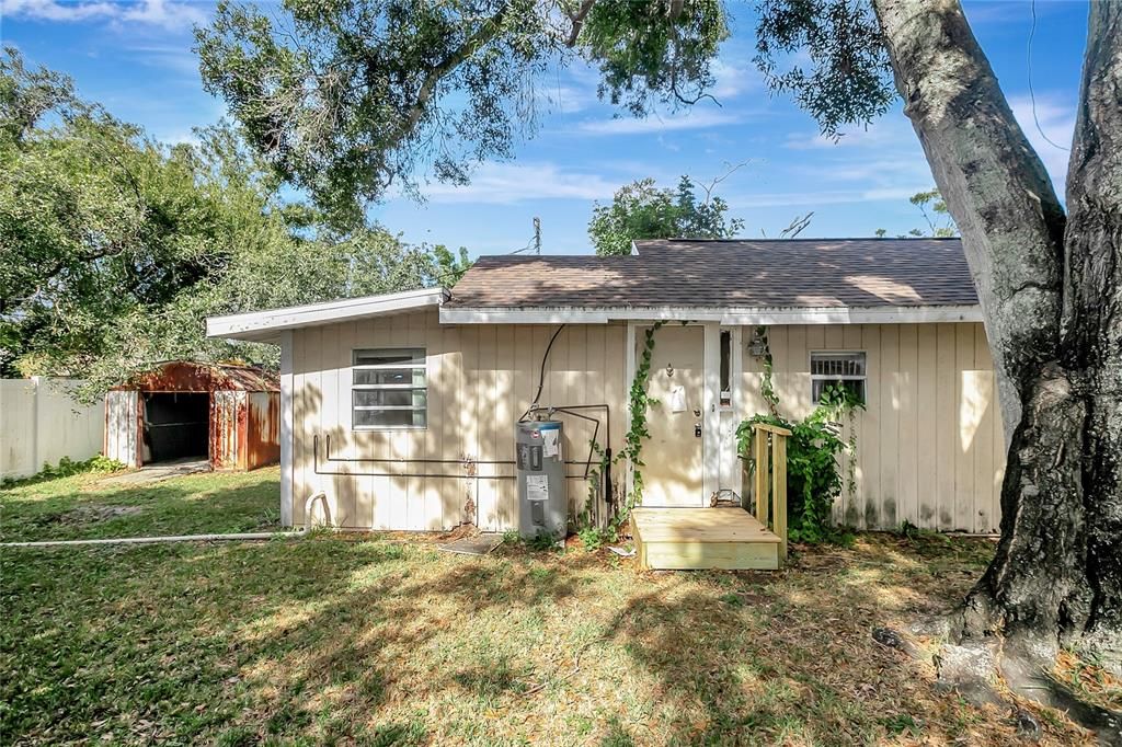 Active With Contract: $149,750 (1 beds, 1 baths, 680 Square Feet)