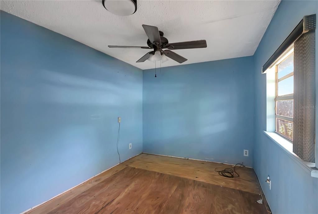 Active With Contract: $149,750 (1 beds, 1 baths, 680 Square Feet)