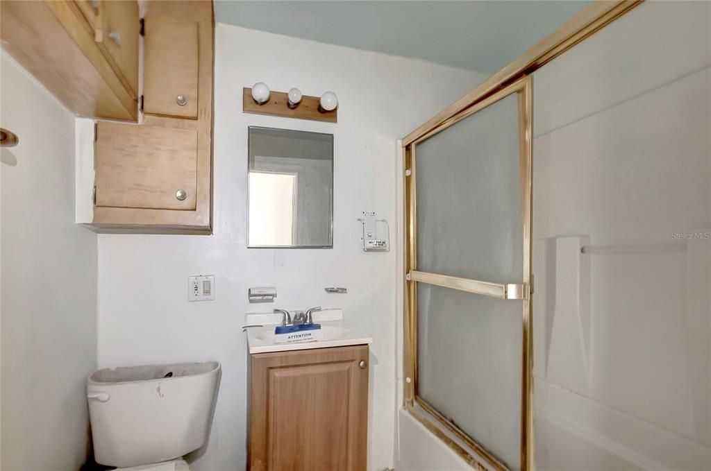 Active With Contract: $149,750 (1 beds, 1 baths, 680 Square Feet)