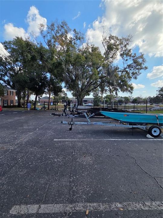 For Sale: $179,900 (2 beds, 1 baths, 877 Square Feet)