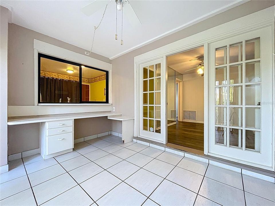 For Sale: $220,000 (2 beds, 2 baths, 1142 Square Feet)