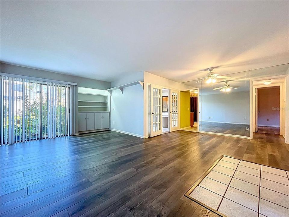 For Sale: $220,000 (2 beds, 2 baths, 1142 Square Feet)