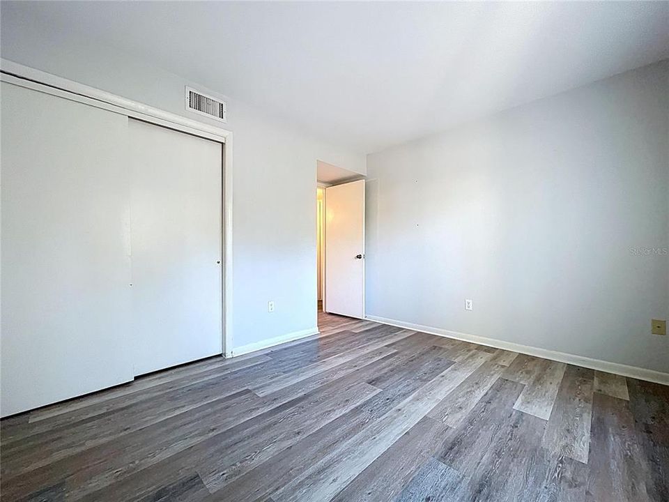 For Sale: $220,000 (2 beds, 2 baths, 1142 Square Feet)