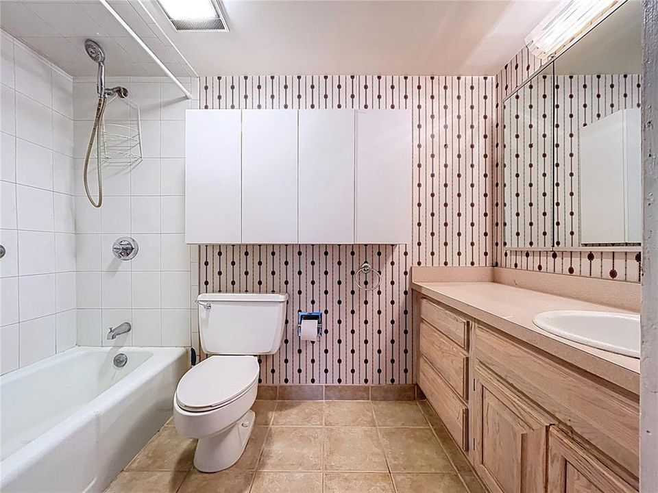 For Sale: $220,000 (2 beds, 2 baths, 1142 Square Feet)